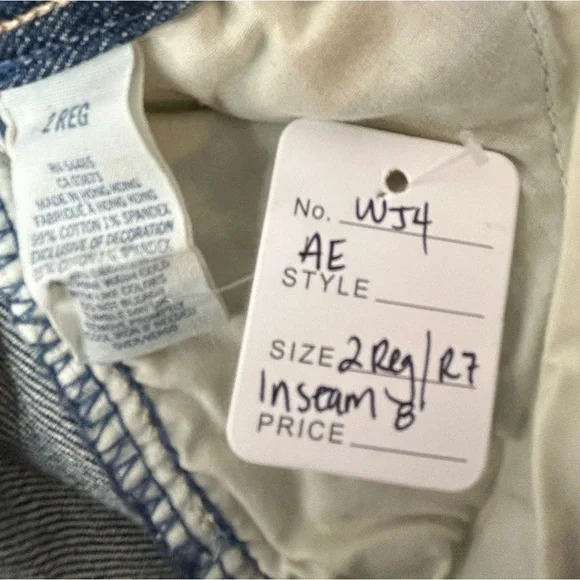 WJ4. American Eagle jean shorts Sz 2 - Picture 3 of 4